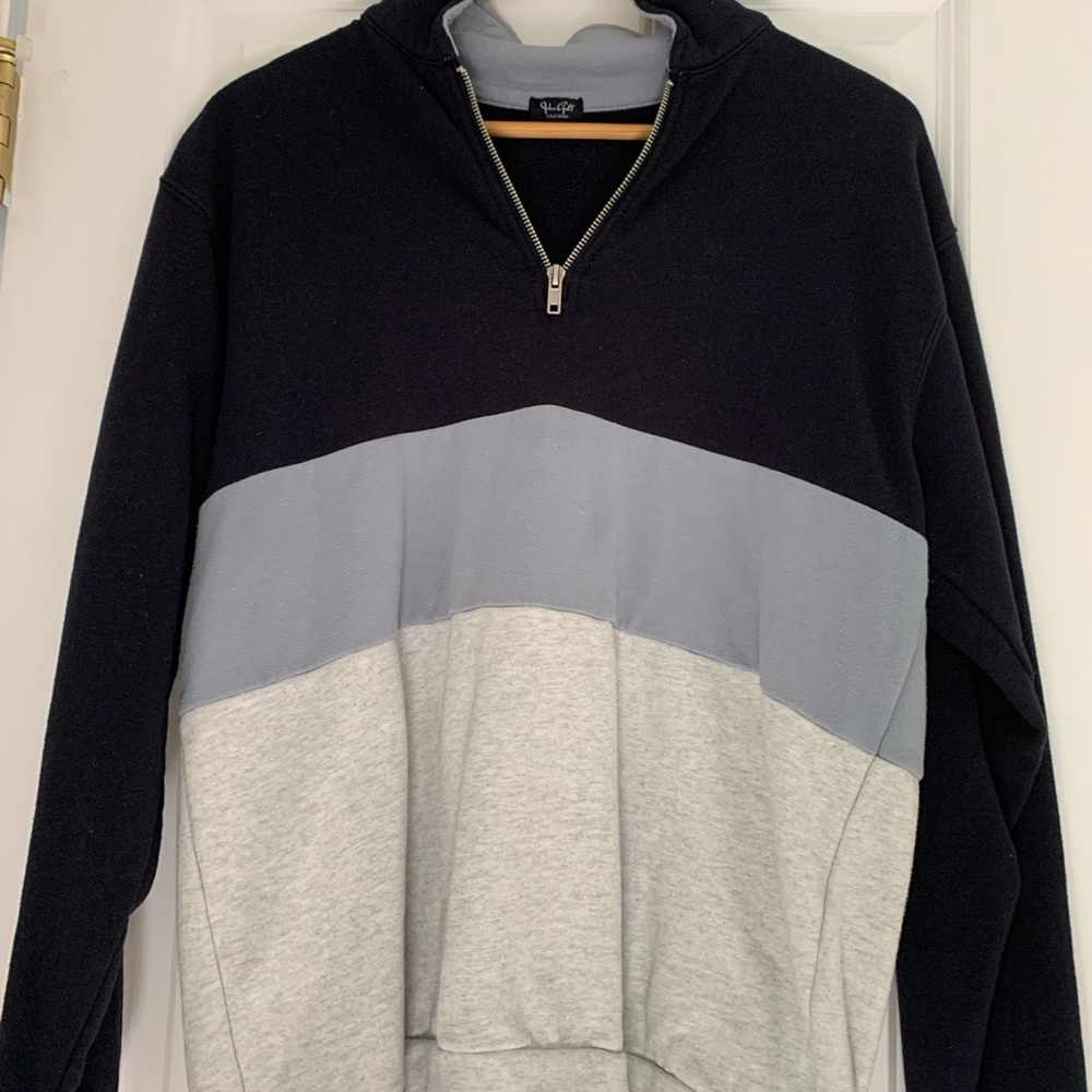 BRANDY MELVILLE SWEATSHIRT